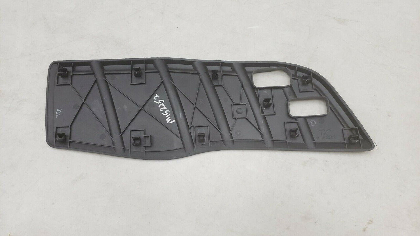 USED - John Deere Right Hand Footrest - M152252